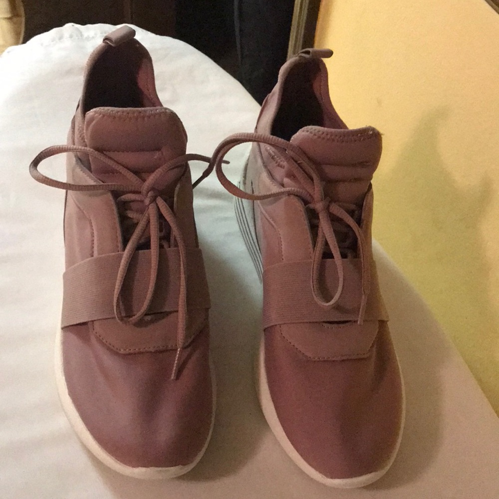 Kendall+Kylie shoe